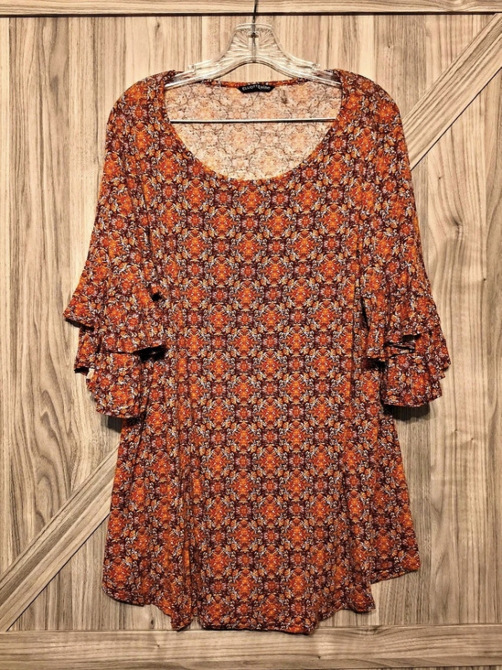 Elliott & Vine Geometrical Medallion Print Top in Orange, Red, Bue XL